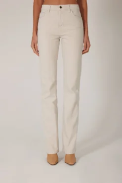 The High Rise Jean (Off White)(The Perfect Jean Off White) 9 The High Rise Jean (Off White)(The Perfect Jean Off White) -Same Los Angeles Same1157 scaled